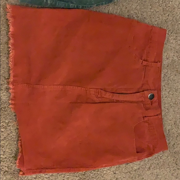 2 mini skirts - Picture 3 of 3